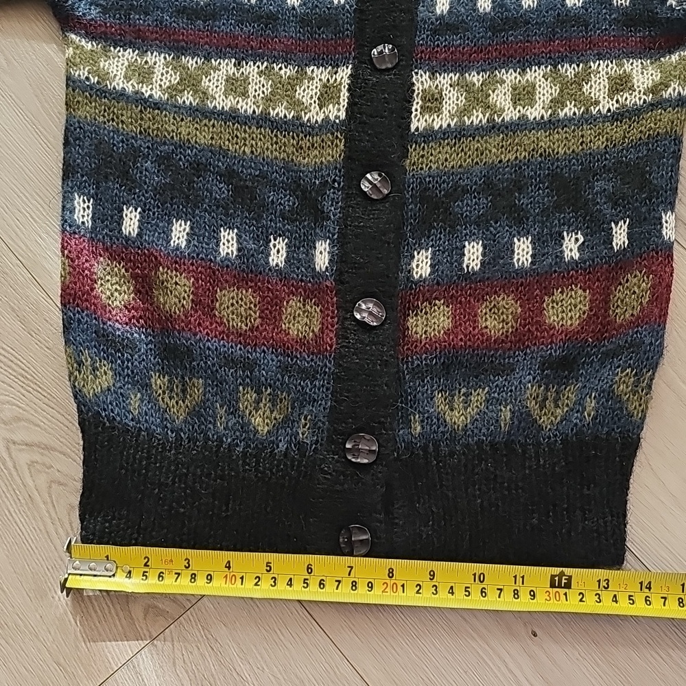Vintage Cottagecore Wool Cardigan - Picture 14 of 15